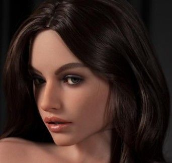 Brown wig by Tanja